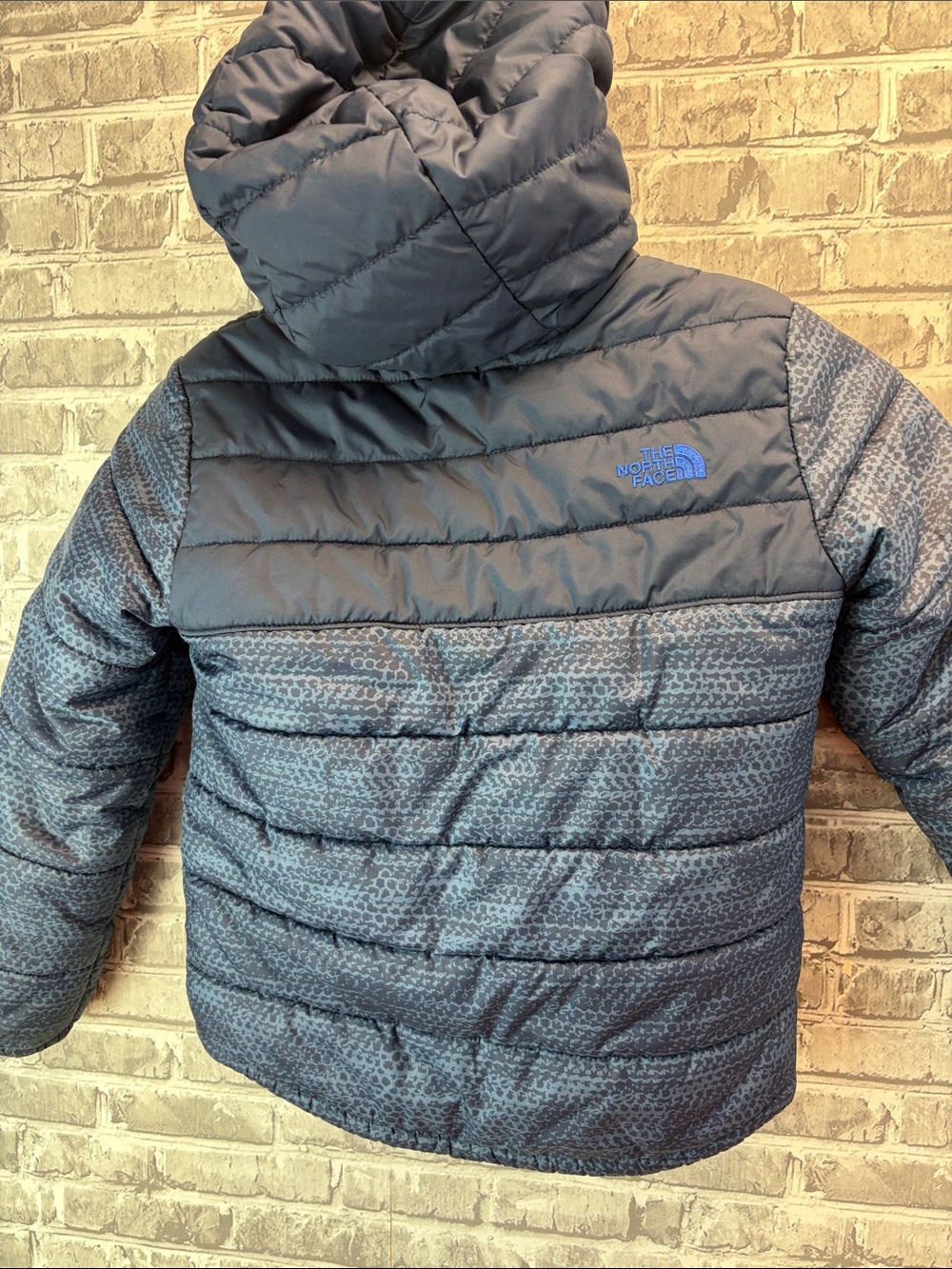 The North Face Kids Navy Blue Quilted Puffer Jacket with Sherpa Hood reversible - Picture 6 of 9